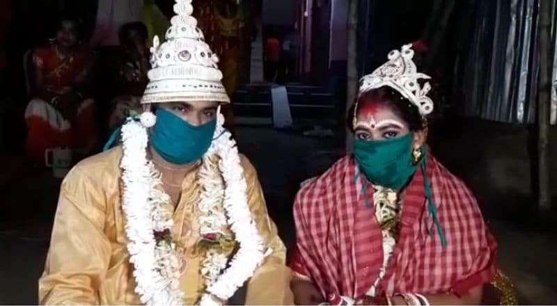 ২ বৈশাখ বিয়ের দিন ঠিক ছিল নদিয়ার হাঁসখালি ব্লকের বগুলার চিকিৎসক শ্রীকৃষ্ণ বিশ্বাস এবং কৃষ্ণগঞ্জ শাকদহ গ্রামের তৃতীয় বর্ষের ছাত্রী রাখি দাসের।