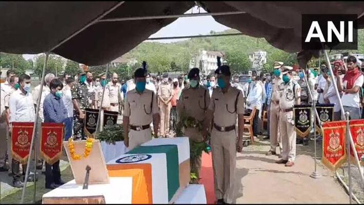 Corona chasing CISF officers! One more officer kills. !! Corona chasing CISF officers! One more officer kills. !!