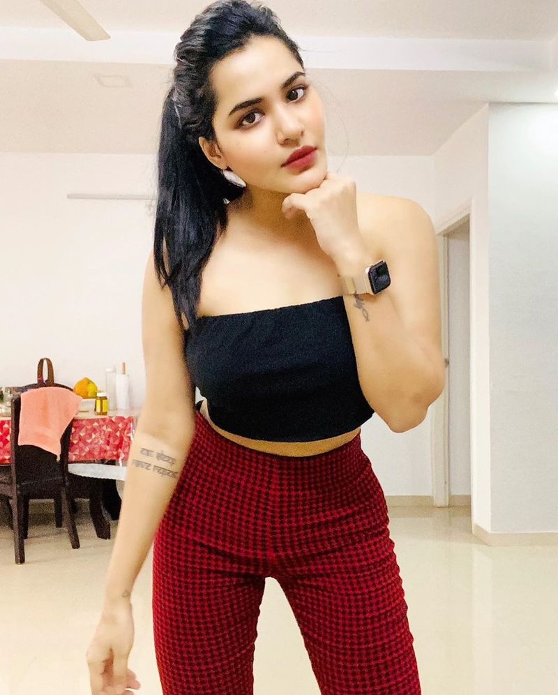 Bigg Boss fame Ashu Reddy Instagram photos