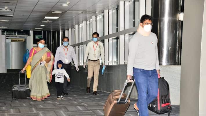 52 People from dubai shifted quarantine in udupi 52 People from dubai shifted quarantine in udupi