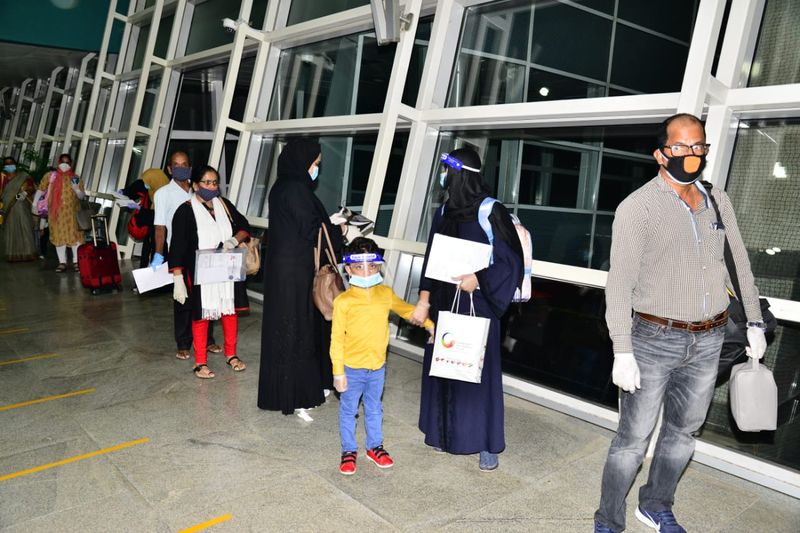 The district administration had made arrangements for receiving the passengers, who were provided with sanitisers and masks.
