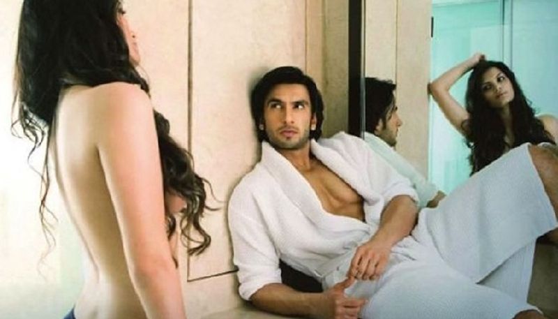 The interview was conducted by Deccan Chronicle, where Ranveer confessed that he had lost his virginity as a 12-year-old boy to an older woman.