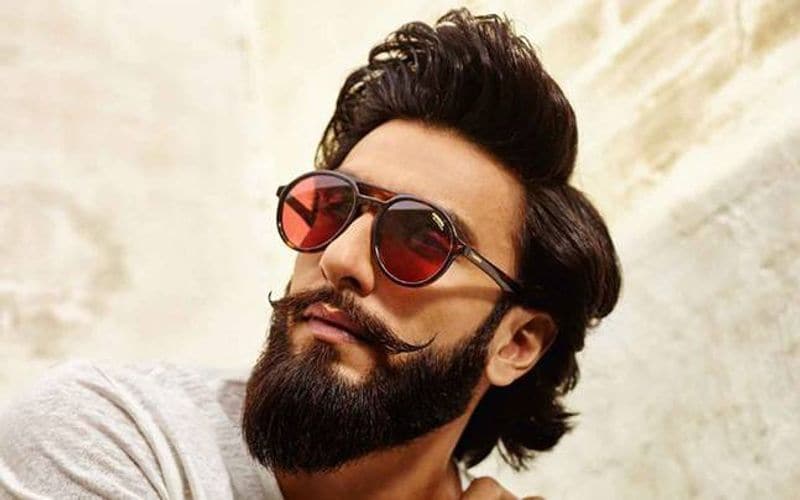 রণবীর তাঁর প্রাক্তন প্রেমিক হওয়ার সত্ত্বেও তাঁর সঙ্গে সাক্ষাৎকারে ঠাট্টা করেছেন। আনন্দও করেছেন।