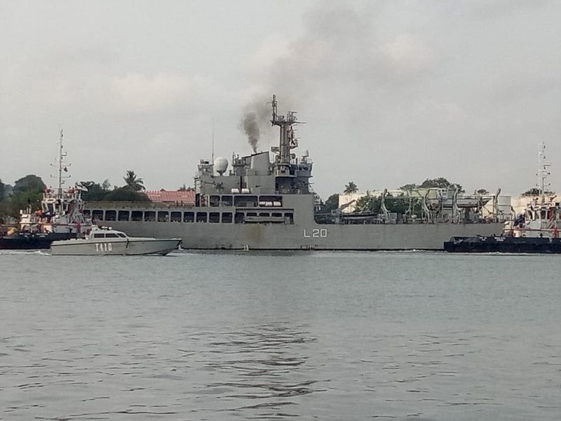 വൻ രക്ഷാദൗത്യമെന്ന് വിളിച്ച് വന്ദേഭാരത് അഭിയാൻ പദ്ധതിയിലെ സമുദ്രസേതു പദ്ധതി വഴി കപ്പലിൽ കൊണ്ടുവന്ന ഇവർക്ക് കേന്ദ്രസർക്കാരിൽ നിന്നും സംസ്ഥാനത്ത് നിന്നും വളരെ മോശം അനുഭവമാണ് ഉണ്ടായതെന്ന് യാത്ര ചെയ്തവർ തന്നെ പറയുന്നു.