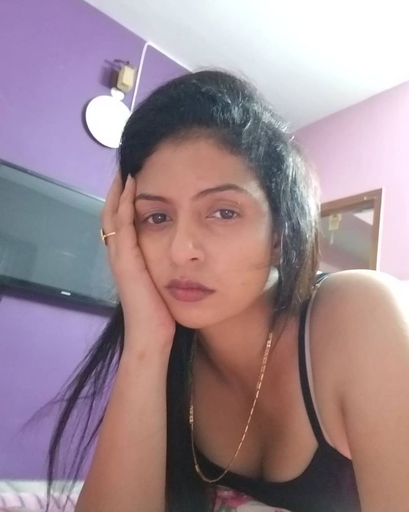 Haseen Jahan, wife of cricketer Mohammed Shami, posted his beautiful photo asa