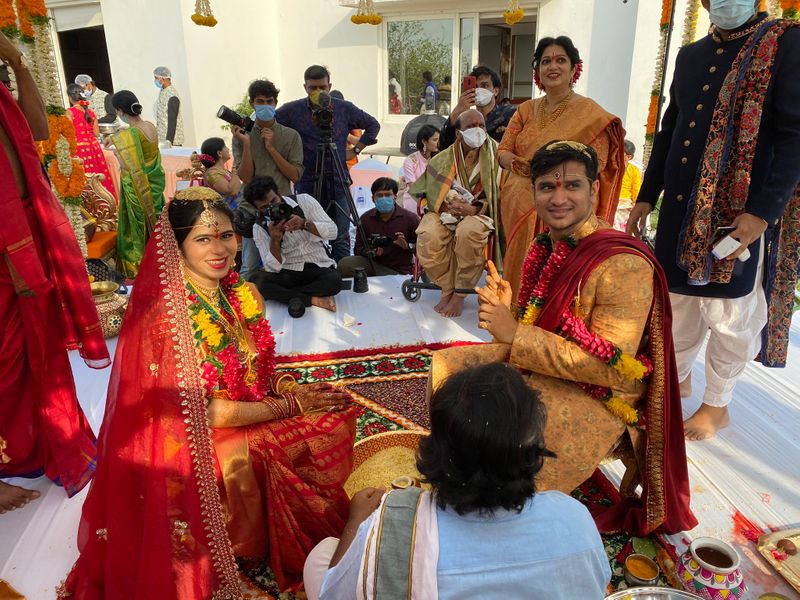 Hero Nikhil and Pallavi varma wedding photos