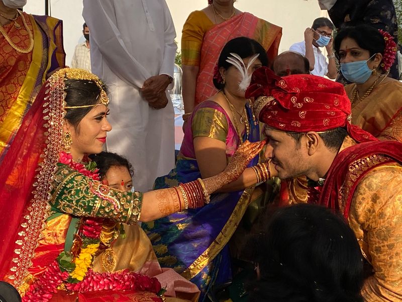 Hero Nikhil and Pallavi varma wedding photos