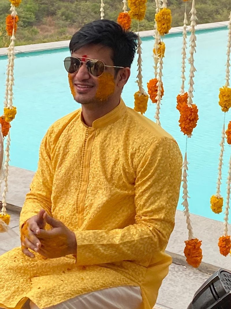 Hero Nikhil and Pallavi varma wedding photos