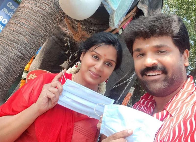 என்றும் மறக்கமுடியாத சீரியல் நாயகி ! இவங்கள உங்களுக்கு ஞாபகம் இருக்கா ?? லதா ராவின் போட்டோ கேலரி ... 
