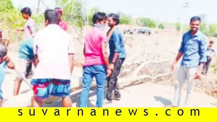 People in Uttarakannada closes border as youth found covid19 positive People in Uttarakannada closes border as youth found covid19 positive