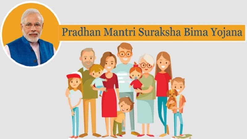 नियम व शर्तें
PMSBY की पेशकश सार्वजनिक क्षेत्र की साधारण बीमा कंपनियों या अन्य साधारण बीमा कंपनियों द्वारा की जाती है। एक व्यक्ति PMSBY के साथ एक बीमा कंपनी और एक बैंक खाते के साथ ही जुड़ सकता है। बीमित व्यक्ति के 70 साल का होने पर यह बीमा खत्म हो जाएगा। स्कीम को बीच में छोड़ने वाले व्यक्ति सालाना प्रीमियम का भुगतान कर इससे फिर से जुड़ सकते हैं, लेकिन तब कुछ शर्तें लागू होंगी। क्लेम की राशि का भुगतान घायल या अपंग होने की स्थिति में बीमित व्यक्ति के खाते में होगा। दुर्घटना में मृत्यु होने पर नॉमिनी के खाते में भुगतान होगा। सड़क, रेल या ऐसे ही किसी एक्सीडेंट, पानी मे डूबने, अपराध में शामिल होने से मौत के मामले में पुलिस रिपोर्ट करना जरूरी होगा।