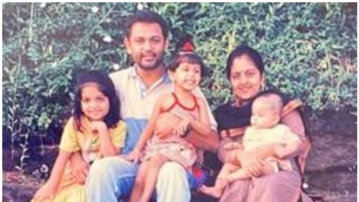 Sindhu Krishnakumar share her photo Sindhu Krishnakumar share her photo