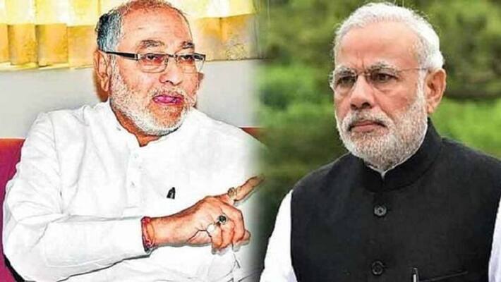PM modi brother prahlad modi and family meets with accident near Kadkolla Mysuru karnatataka ckm PM modi brother prahlad modi and family meets with accident near Kadkolla Mysuru karnatataka ckm