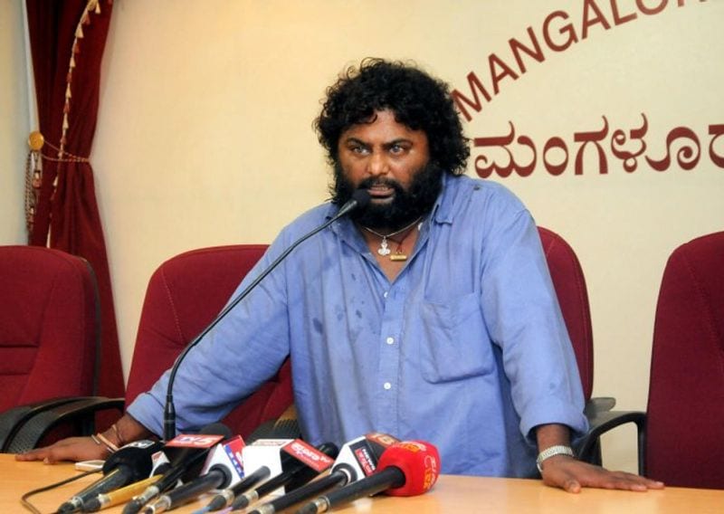  ಇದನ್ನು ಮುಖ್ಯಮಂತ್ರಿ ಯಡಿಯೂರಪ್ಪ ಹಾಗೂ ಪ್ರಧಾನಿ ಮೋದಿ ಅವರಿಗೆ ವಿಡಿಯೋ ಮೂಲಕ ಮನವಿ ಮಾಡಿಕೊಂಡಿದ್ದಾರೆ.
