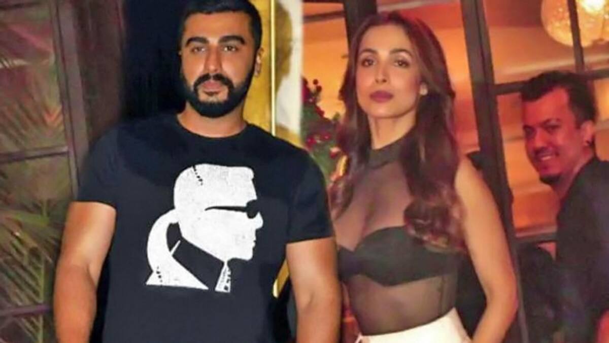 <p style="text-align: Justify;">कपूर ने यह भी कहा कि अगर वे अपने निजी जीवन के बारे में बात करते हैं तो उनके बेटे अरहान खान प्रभावित हो सकते हैं। फिल्म कंपेनियन के साथ एक नए साक्षात्कार में, कपूर ने कहा, "मैं अपने निजी जीवन के बारे में खुलकर बात करने की कोशिश नहीं करता, क्योंकि मुझे लगता है कि आपको अपने साथी का सम्मान करना चाहिए, और वहाँ एक अतीत है ... और मैं इसमें रहा हूँ वह स्थिति जहां मैंने चीजों को सार्वजनिक रूप से देखा है और यह हमेशा बहुत अच्छा नहीं होता है, क्योंकि बच्चे प्रभावित होते हैं।"</p>