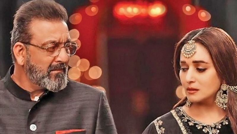 অন্য একজনের মাধ্যমে তিনি জানিয়ে দিয়েছিলেন, "সঞ্জয় যেন আমায় আর কখনও ফোন না করে। সব শেষ হয়ে গিয়েছে।" তাঁদের সেই যে ১৯৯৭ মহান্ত ছবিতে একসঙ্গে দেখা গিয়েছিল তারপর প্রায় বিশ বছরেরও পর দুজনকে করণ জোহারের কলঙ্কে দেখা যায়।