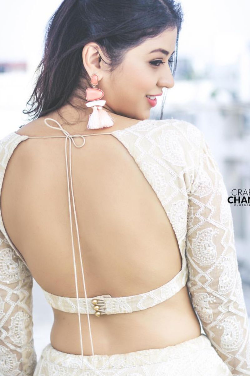 ஒல்லி பெல்லி இடுப்பை காட்டி ஓயாமல் ஆட்டம் போடும் ஜவால்கர் !! ஹாட் கிளிக்ஸ் உள்ளே....! 