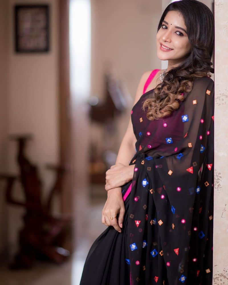 Big Boss Fame Sakshi Agrwal Transparent Saree Photo Shoot
