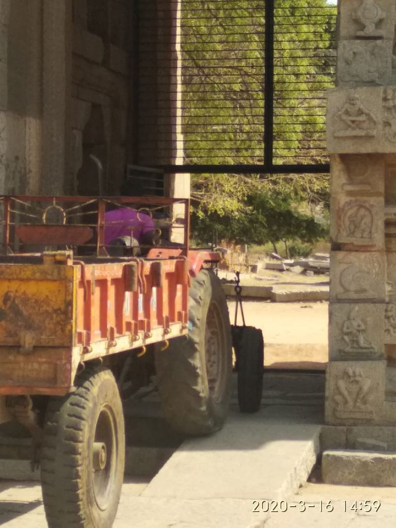 ಭಾರಿ ಯಂತ್ರೋಪಕರಣಗಳನ್ನ ಬಳಕೆ ಮಾಡಿದರೆ ಸ್ಮಾರಕಗಳ ಮೂಲ ಸ್ವರೂಪಕ್ಕೆ ಧಕ್ಕೆ