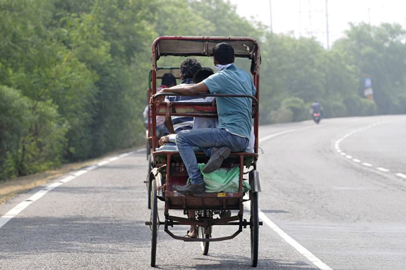 ദക്ഷിണേഷ്യയില് അടുത്ത ആറ് മാസം പ്രതിദിനം 2,400 കുട്ടികള് മരിക്കാന് സാധ്യതയുണ്ട്. കൊവിഡ് പ്രതിസന്ധി മൂലം ആരോഗ്യ സംവിധാനങ്ങള് തകരുന്നതാണ് പ്രധാന കാരണമായി ചൂണ്ടിക്കാട്ടപ്പെടുന്നത്.