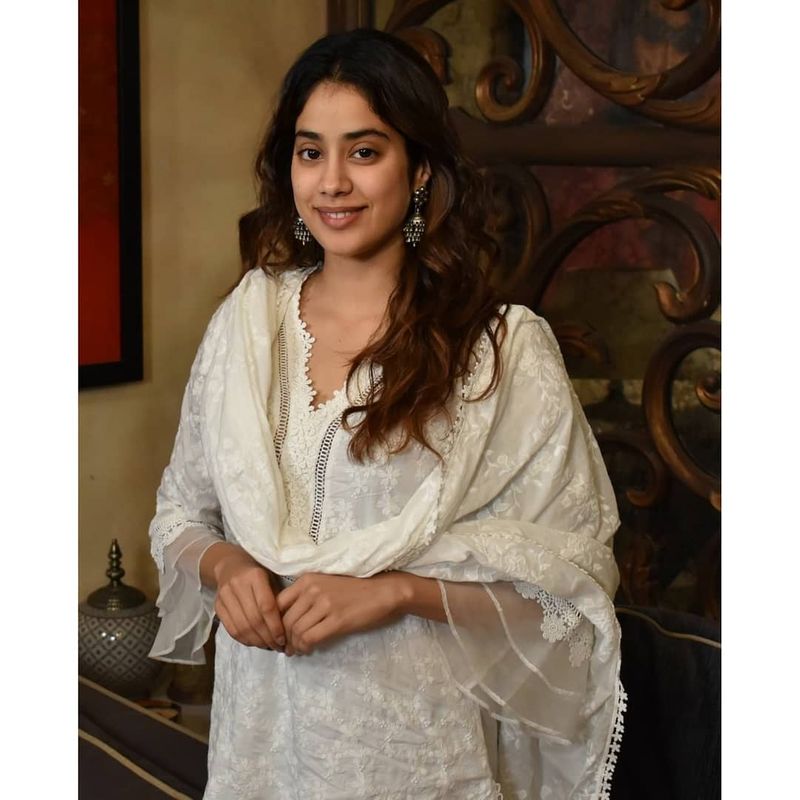 Jhanvi khushi kapoor 