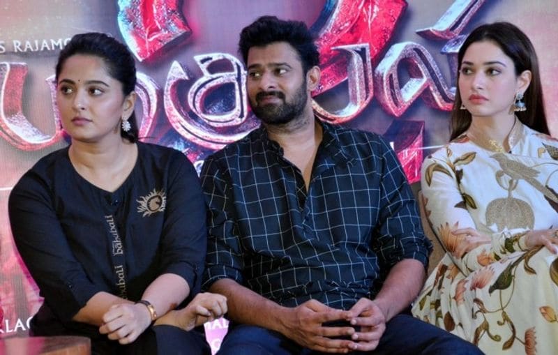 Now, an old clip of Prabhas, Anushka Shetty and Tamannaah Bhatia (another co-star from Baahubali) is winning the hearts of the netizens.
