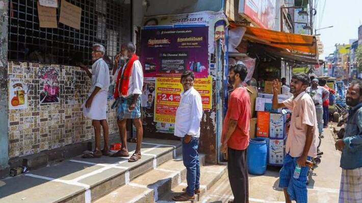 Supreme Court brings fine of Rs 1 lakh on two petitioners for liquor sale decision kpn Supreme Court brings fine of Rs 1 lakh on two petitioners for liquor sale decision kpn
