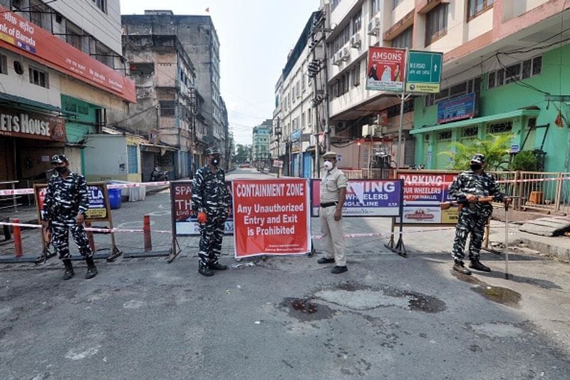 रेड्डी ने कहा कि इसलिए हमें ज्यादा से ज्यादा शारीरिक दूरी बनानी होगी और मास्क पहनना एवं हाथ धोने जैसी आदतों का लगातार पालन करना होगा।

