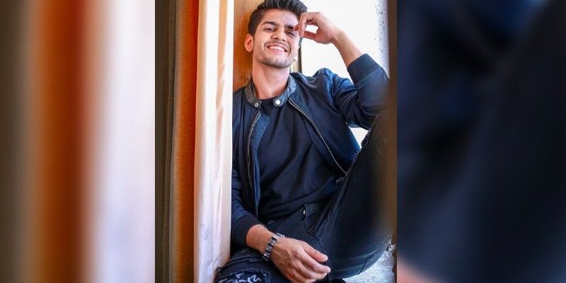 তাঁকে দেখে ইতিমধ্যেই মহিলা নেটিজেনরা উত্তেজিত হয়ে পড়েছে। ইনস্টাগ্রামে তাঁর ফলোয়াড়ের সংখ্যা বেড়ে চলেছে ক্রমশ।