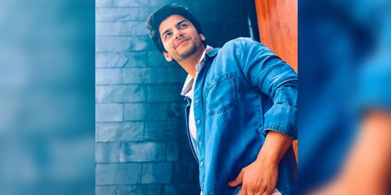 যে সকল নেটিজেনরা কখনই রামায়ণ দেখেনি তারাও অদ্ভুতভাবে রামায়ণের প্রতি উৎসাহ নেওয়া শুরু করেছে।