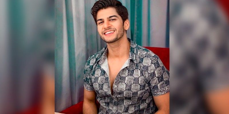আজ্ঞে হ্যাঁ। এরই মধ্যে কৃষের বেশ বিপুল পরিমাণে ফ্যান ফলোয়িং বেড়ে গিয়েছে।