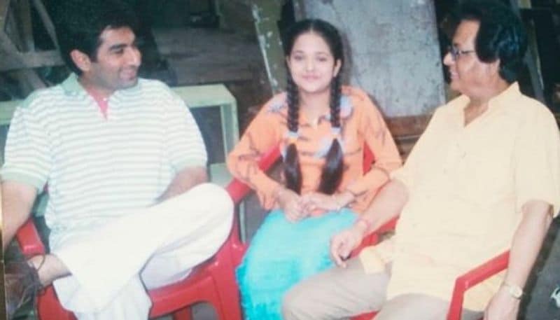 এরপর ১৯৯৫ সালে তিনি মুম্বই চলে যান এবং সেখানে গিয়ে অনেক জায়গায় তিনি অডিশন দিতে থাকেন, কিন্তু তাতে তাঁর কোনও লাভ হয়নি। 