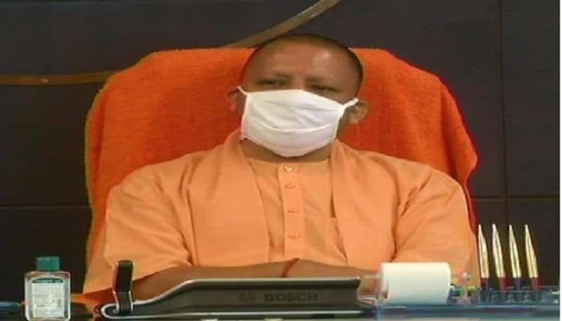 यूपी सरकार ने 8 मई को श्रम विभाग की ओर से अधिसूचना जारी किया था। जिसमें रजिस्टर्ड कारखानों में श्रमिकों के काम करने के घंटे बढ़ाए गए थे।