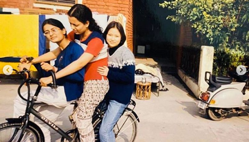One picture also shows Kangana and her friends tripling on a bicycle, wearing a tee and pajamas.
