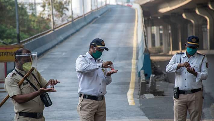 Night curfew in Maharashtra from January 10 amid covid surge bmm Night curfew in Maharashtra from January 10 amid covid surge bmm