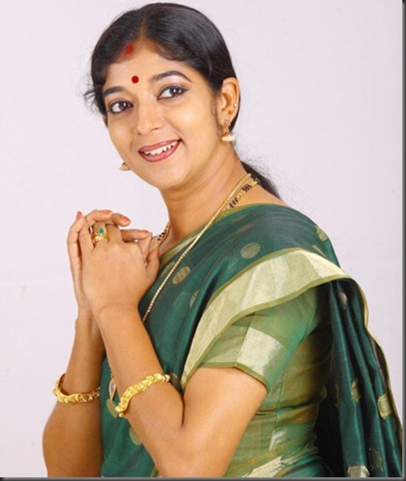 ಹೆಚ್ಚು ಅಳುಮುಂಜಿ ಪಾತ್ರಗಳಲ್ಲೇ ನಟಿಸುತ್ತಿದ್ದ ಇವರು ಹೆಂಗಳೆಯರ ನೆಚ್ಚಿನ ಕಲಾವಿದೆಯಾಗಿದ್ದರು. 