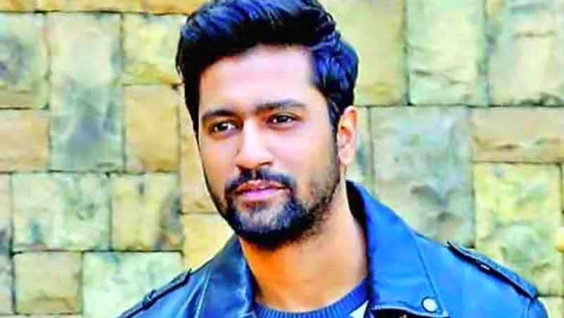ভিকির আগে এক টেলিভিশন অভিনেতাকেও ভেবেছিলেন সঞ্জয়। যাঁর নাম প্রকাশ্যে আসার আগেই অডিশন থেকে ব্লাতিলের খাতায় ফেলে দেওয়া হয়।