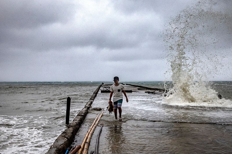 “ഞങ്ങൾ സഹായത്തിനായി അഭ്യർത്ഥിക്കുന്നു,” എന്നാണ് ദുരന്തസാധ്യതാ റിഡക്ഷൻ മാനേജ്മെന്റ് ഓഫീസർ റോഡ കോസിപാഗ് ബാരിസ് പറഞ്ഞത്.