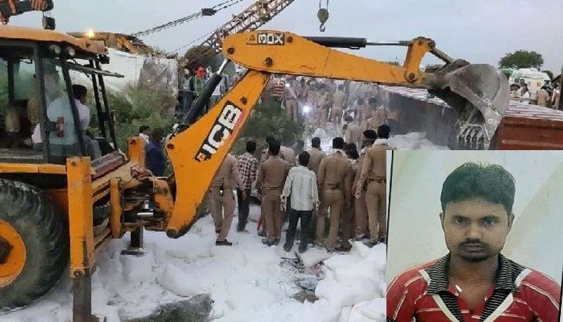 हादसे में जान गंवाने वाले मुकेश विश्वकर्मा भदोही के औराई थाने के उगापुर डीह का रहने वाला है। 18 मई 2019 को उसकी शादी वाराणासी शहर से 22 किमी दूर हमीरपुर निवासी पूनम से हुई थी। 