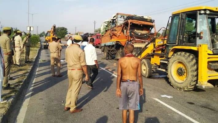 madhya pradesh road accident four worker died in barwani kpr madhya pradesh road accident four worker died in barwani kpr