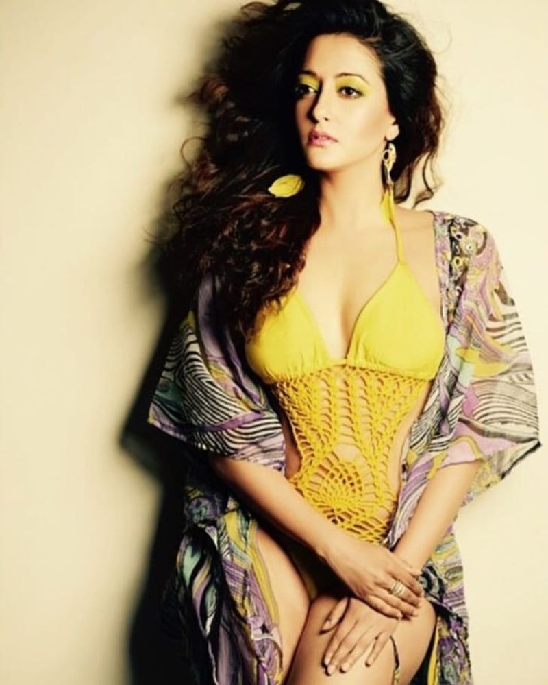 hot look secret of bengali actress raima sen BJC