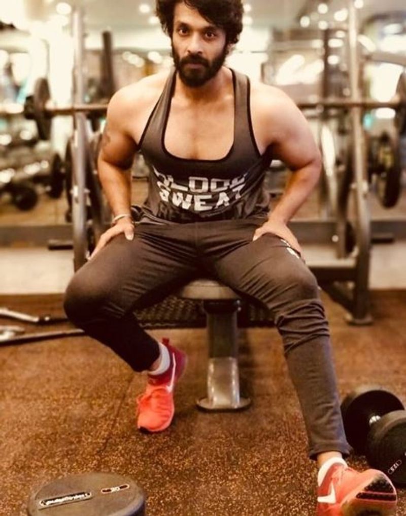 ಮುತ್ತಪ್ಪ ರೈ ಸಾವಿಗೂ ನನ್ನ ಫೇಸ್ಬುಕ್ ಪೋಸ್ಟ್ಗೂ ಸಂಬಂಧವಿಲ್ಲ.ನಾನು ನನ್ನ ಅಪ್ಪನ ವಿಡಿಯೋಗಳನ್ನು ನೋಡುತ್ತಿದ್ದೆ.ಅಲ್ಲಿ ಕೆಲವರು ಅಪ್ಪನ ಬಗ್ಗೆ ನೆಗೆಟಿವ್ ಕಮೆಂಟ್ ಹಾಕಿದ್ದರು ಹಾಗಾಗಿ ಈ ಪೋಸ್ಟ್ ಹಾಕಿದೆ ಎಂದು ಹೇಳಿಕೆ ನೀಡಿದ್ದಾರೆ.