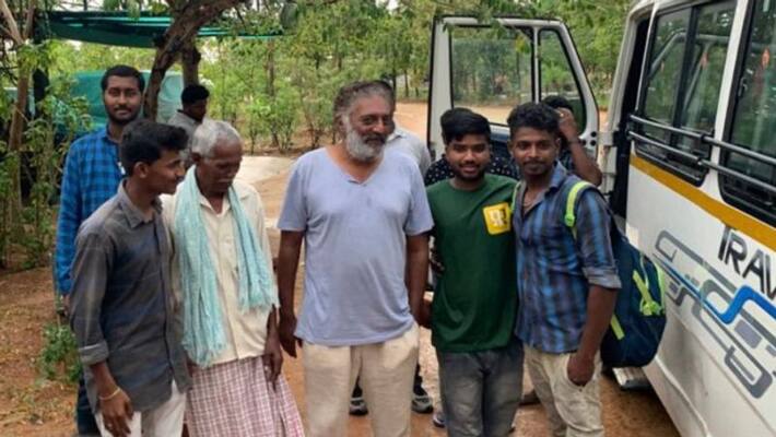 i will beg or borrow for migrant labourers says prakash raj i will beg or borrow for migrant labourers says prakash raj