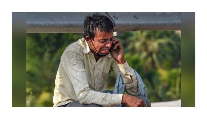 PTI photographer Atul Yadav recall story behind Viral Photo of man crying PTI photographer Atul Yadav recall story behind Viral Photo of man crying