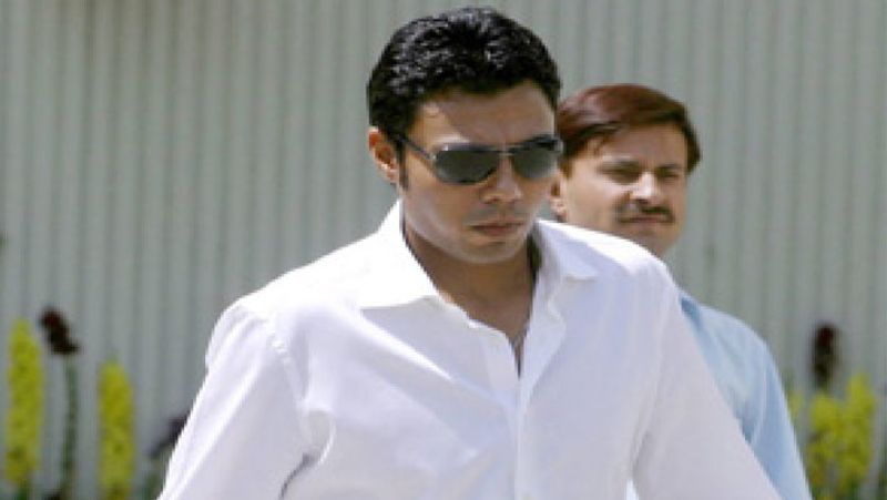 उन्होंने कहा, ‘आफरीदी दूसरों का समर्थन करते थे, लेकिन मेरा नही। भगवान का शुक्र है कि इसके बाद भी मुझे पाकिस्तान के लिए खेलने का मौका मिला। इसके लिए मुझे खुद पर गर्व है।’