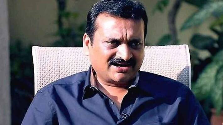 bandla ganesh Offers to Help A Guy In Getting Job bandla ganesh Offers to Help A Guy In Getting Job
