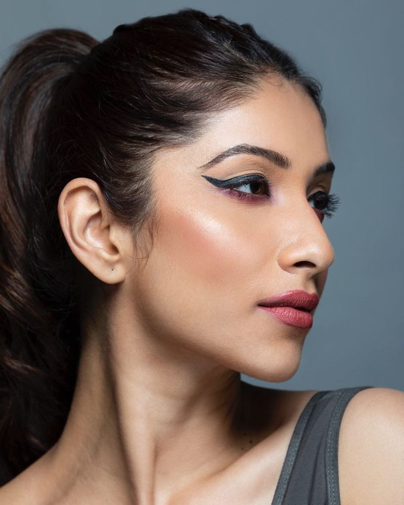 Elakshigupta 
