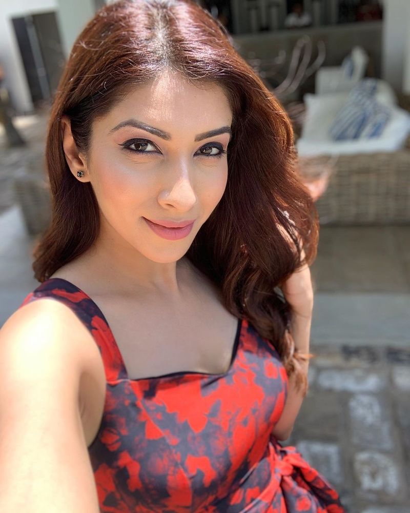 Elakshigupta 