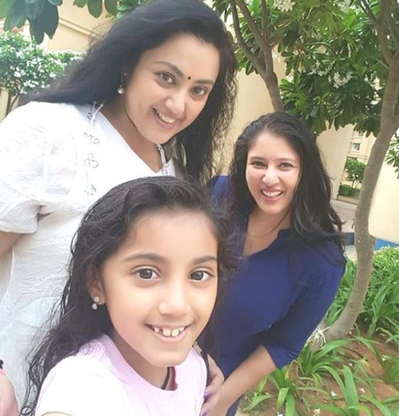 ಅಂಬರೀಶ್ ಮತ್ತು ವಿಷ್ಣುವರ್ಧನ್ ಕಾಂಬಿನೇಷ ನ್ನ ಸೂಪರ್ ಹಿಟ್ ಸಿನಿಮಾ ಸಾಂಘವಿಗೆ ಹಿಟ್ ನೀಡಿತ್ತು.