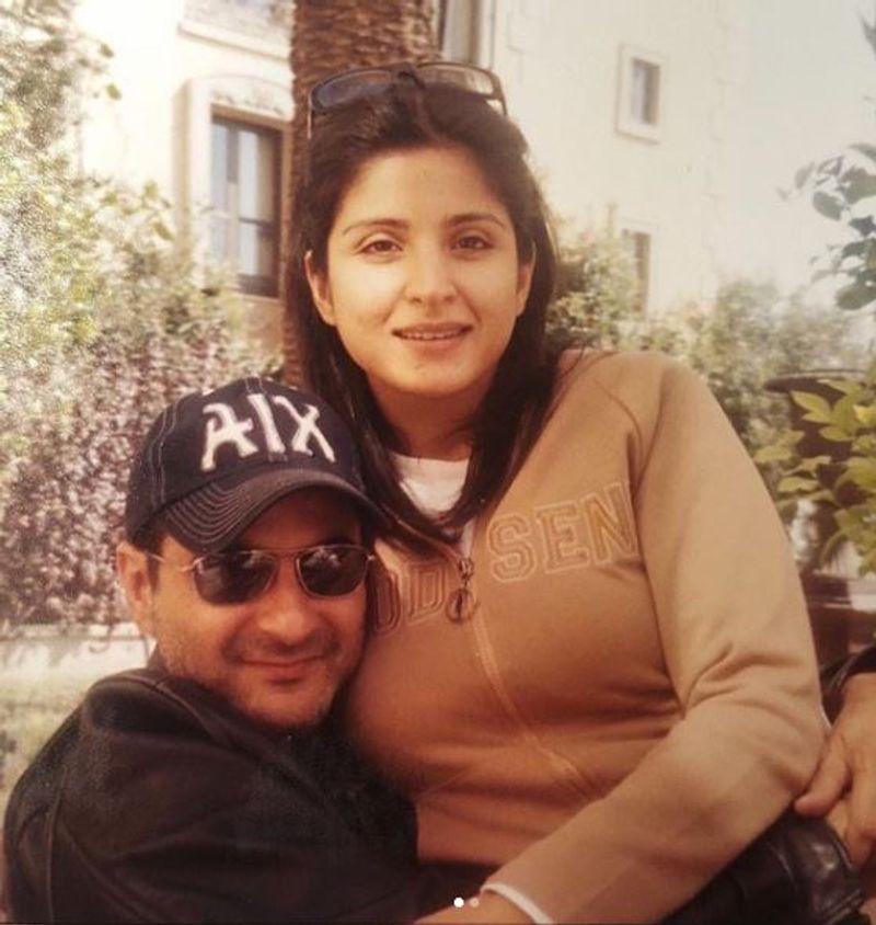 ಸಂಜಯ್ ಕಪೂರ್ ಹಾಗೂ ಮಹೀಪ್ ಸಂದು 1997ರಲ್ಲಿ ದಾಂಪತ್ಯ ಜೀವನಕ್ಕೆ ಕಾಲಿಟ್ಟರು.